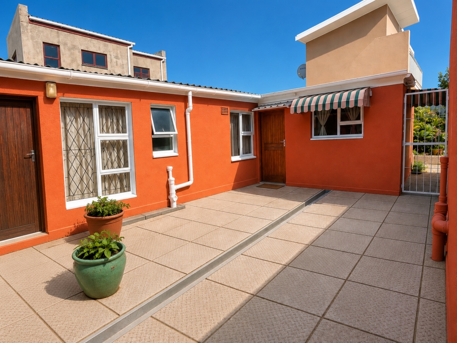 4 Bedroom Property for Sale in Clairewood Western Cape